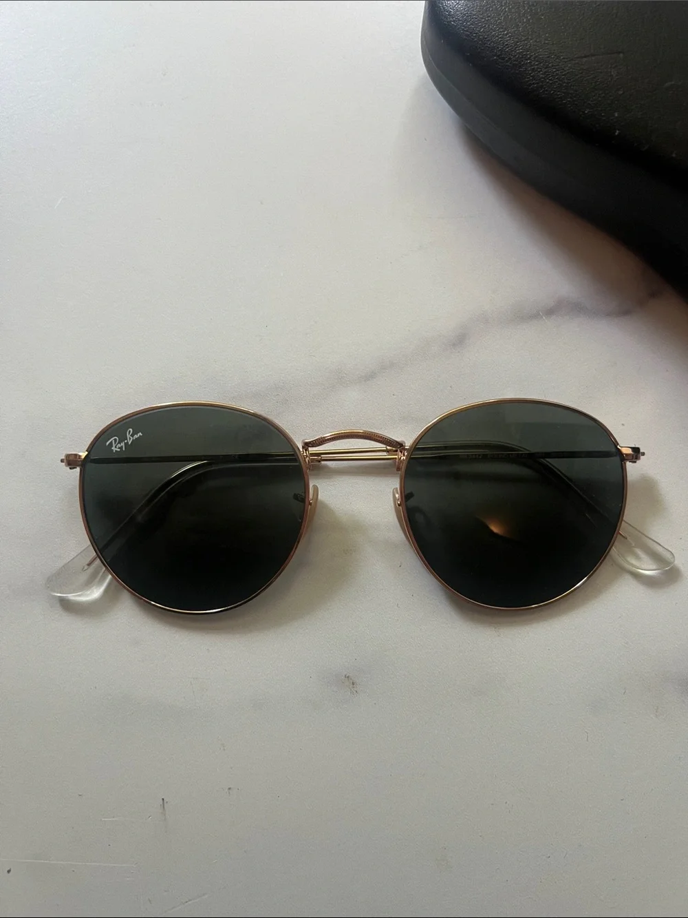 Ray-Ban Gold Frame Sunglasses with Dark Green Lenses